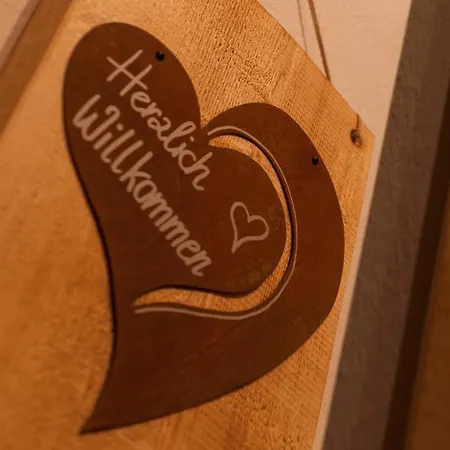 Kroll - Viktoria Und Landhaus Maria Apartament *